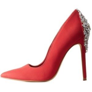 Shoes❤️ Rhinestone-Embellished pointed toe pumps.
